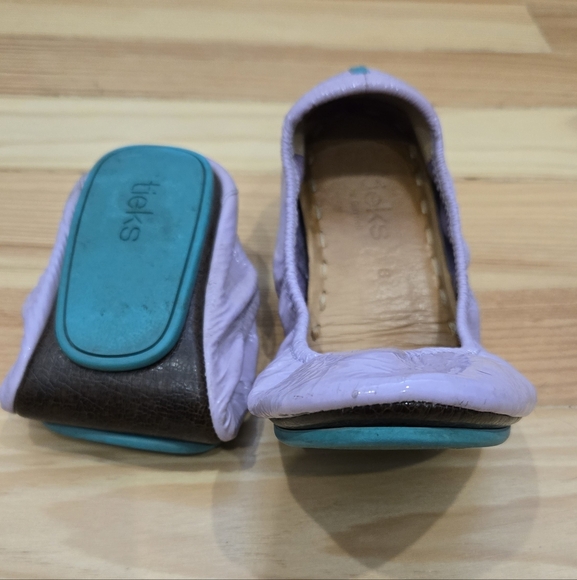 Tieks Lavender Flats with Turquoise Soles - Picture 2 of 5